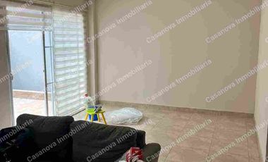 Renta de hermosa casa en Casa Laguna, cerca al nuevo comisariato del vial 1.