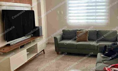 Renta de hermosa casa en Casa Laguna, cerca al nuevo comisariato del vial 1.