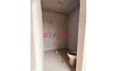 1145787 Casa Con 3 Deparatmentos Y Local Al Lado De Parque