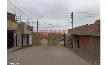 1145787 Casa Con 3 Deparatmentos Y Local Al Lado De Parque