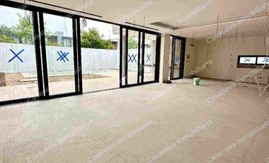 Venta de hermosa casa en Isla Mocoli. Península