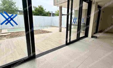 Venta de hermosa casa en Isla Mocoli. Península