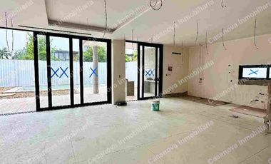 Venta de hermosa casa en Isla Mocoli. Península