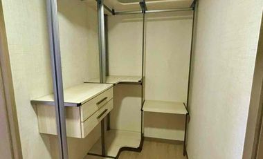 ₱𝟔.𝟓𝐌 𝐅𝐨𝐫 𝐒𝐚𝐥𝐞: 𝐅𝐮𝐥𝐥𝐲-𝐅𝐮𝐫𝐧𝐢𝐬𝐡𝐞𝐝 𝟐-𝐁𝐞𝐝𝐫𝐨𝐨𝐦 𝐂𝐨𝐧𝐝𝐨 𝐰𝐢𝐭𝐡 𝐇𝐢𝐥𝐭𝐨𝐧 𝐋𝐚𝐤𝐞 𝐕𝐢𝐞𝐰 𝐢𝐧 𝐌𝐨𝐧𝐭𝐞𝐫𝐫𝐚𝐜𝐞 𝐋𝐚𝐤𝐞, 𝐂𝐥𝐚𝐫𝐤