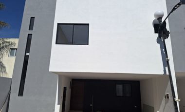 Casa en Venta con Roofgarden en San Pedro Cholula cerca de Plaza San diego