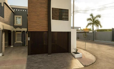 EN VENTA HERMOSA CASA EN QUINTA REAL, HEROICA MATAMOROS