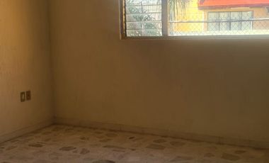 CASA EN EXCLENTE UBICACION