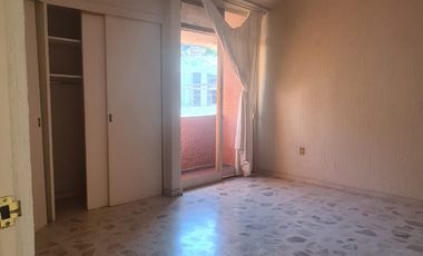 CASA EN EXCLENTE UBICACION