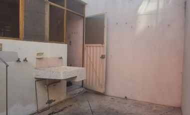 CASA EN EXCLENTE UBICACION