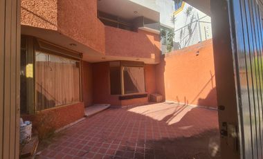 CASA EN EXCLENTE UBICACION