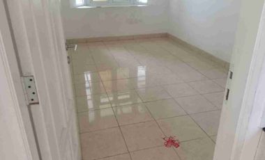 DISEWAKAN RUMAH MEWAH SIAP HUNI DI ALAM SUTERA SERPONG, TANGGERANG SELATAN