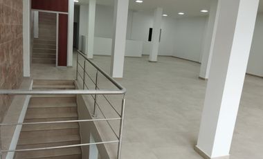 Local Comercial con Mezzanine