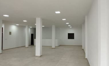 Local Comercial con Mezzanine