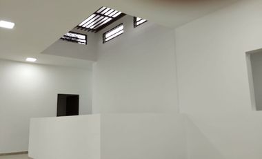 Local Comercial con Mezzanine