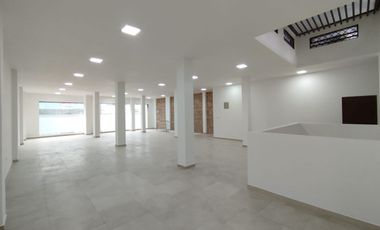Local Comercial con Mezzanine