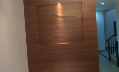 JUAL CEPAT/SEWA RUMAH 2 LANTAI  GADING ELOK