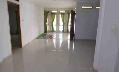 DISEWAKAN RUMAH POSISI HOOK DI SEKTOR 5, DEKAT STAN BINTARO JAYA