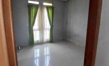 DISEWAKAN RUMAH POSISI HOOK DI SEKTOR 5, DEKAT STAN BINTARO JAYA