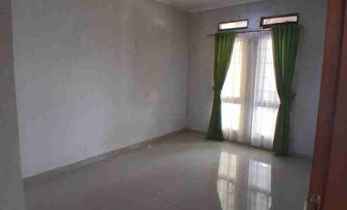 DISEWAKAN RUMAH POSISI HOOK DI SEKTOR 5, DEKAT STAN BINTARO JAYA