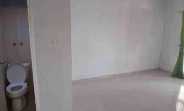 DISEWAKAN RUMAH POSISI HOOK DI SEKTOR 5, DEKAT STAN BINTARO JAYA