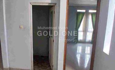 DISEWAKAN RUMAH POSISI HOOK DI SEKTOR 5, DEKAT STAN BINTARO JAYA