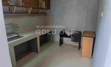 DISEWAKAN RUMAH POSISI HOOK DI SEKTOR 5, DEKAT STAN BINTARO JAYA