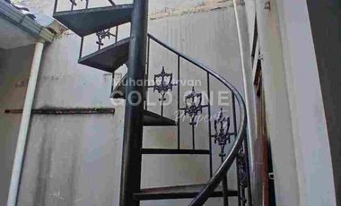 DISEWAKAN RUMAH POSISI HOOK DI SEKTOR 5, DEKAT STAN BINTARO JAYA