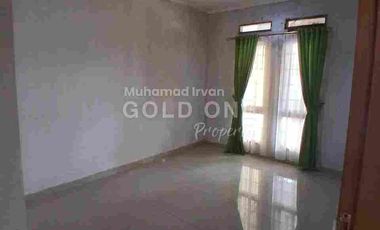 DISEWAKAN RUMAH POSISI HOOK DI SEKTOR 5, DEKAT STAN BINTARO JAYA