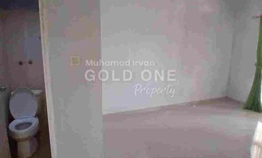 DISEWAKAN RUMAH POSISI HOOK DI SEKTOR 5, DEKAT STAN BINTARO JAYA