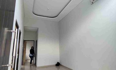 rumah sehat dengan taman di samping type evoria heavenland park candi sidoarjo