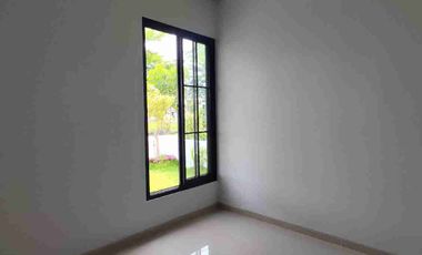 rumah sehat dengan taman di samping type evoria heavenland park candi sidoarjo