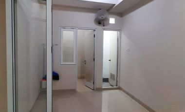 FOR RENT Rumah 2 Lantai Sudah Renovasi Total di Fortune Terrace, Graha Raya