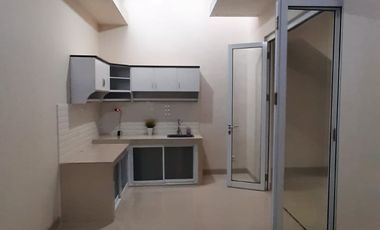 FOR RENT Rumah 2 Lantai Sudah Renovasi Total di Fortune Terrace, Graha Raya