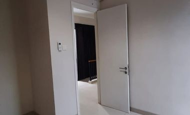 FOR RENT Rumah 2 Lantai Sudah Renovasi Total di Fortune Terrace, Graha Raya