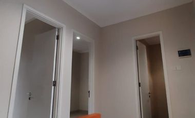 FOR RENT Rumah 2 Lantai Sudah Renovasi Total di Fortune Terrace, Graha Raya