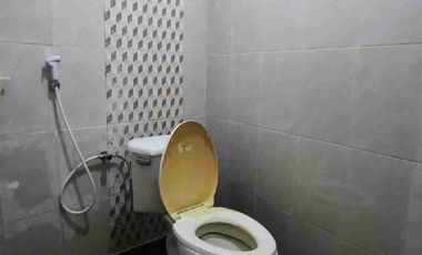 Rumah Lapangan Koni 1jt/bln jln kaki 5 menit ke Stasiun Depok Lama.