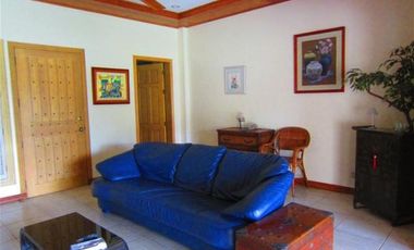 Spacious 5 Bedrooms House w/ Big Garden in Northtown