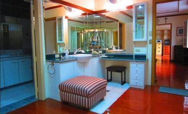 Spacious 5 Bedrooms House w/ Big Garden in Northtown