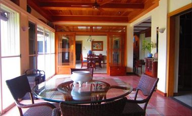 Spacious 5 Bedrooms House w/ Big Garden in Northtown