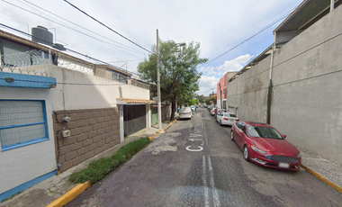 UBICACIÓN ESTRATÉGICA: Casa en Viveros del Valle, Tlalnepantla ¡A pasos de Mundo E!