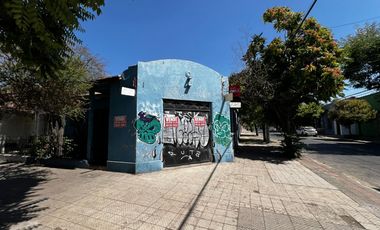 Casa Esquina 4 Dorms + Local Comercial en Santiago Centro