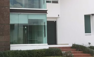 CASA DOS RECAMARAS EN RENTA UBICADA EN PRIVADA VIVALDI INVIERNO EN LOMAS DE GRAN JARDÍN DE LEÓN GTO