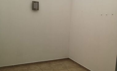 CASA DOS RECAMARAS EN RENTA UBICADA EN PRIVADA VIVALDI INVIERNO EN LOMAS DE GRAN JARDÍN DE LEÓN GTO