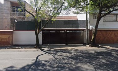 Excelente Oportunidad de Inversión !!! Aprovecha y adquiere esta hermosa y amplia Casa en una de las mejores zonas de Álvaro Obregón, CDMX.