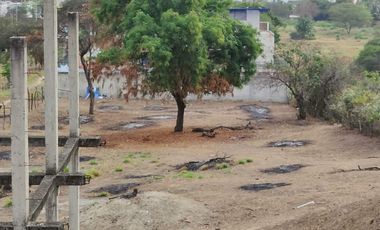 EN VENTA AMPLIO TERRENO DE 1653 M2 EN SAN CLEMENTE-MANABI