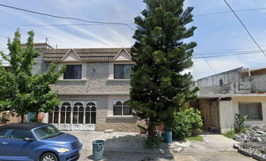 Excelente Oportunidad de Inversión !!! Aprovecha y adquiere esta hermosa y amplia Casa en una de las mejores zonas de la Col. La Herradura, Guadalupe,