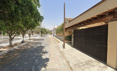 BONITA CASA EN VENTA EN EXCELENTES CONDICIONES. CUAUTLA, MORELOS. REMATE BANCARIO