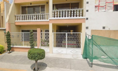 VENTA DE CASA Calle Zahuatlan 275, Hab la Romana, 54030 Tlalnepantla, Méx.