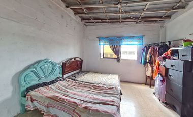 Venta de Propiedad Esquinera uso Residencial y Comercial con 4 Locales, 1 Dpto. - Av Domingo Comín, Guasmo central, Sur Guayaquil