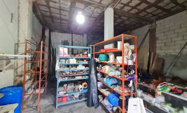 Venta de Propiedad Esquinera uso Residencial y Comercial con 4 Locales, 1 Dpto. - Av Domingo Comín, Guasmo central, Sur Guayaquil